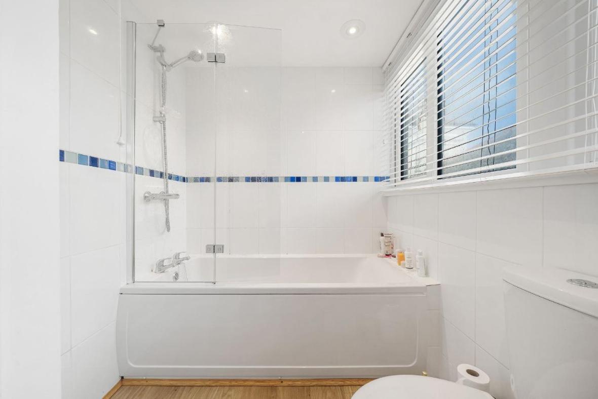 Manacles - Spacious Flat Near Beach With Sea Views & Parking Falmouth Exteriör bild
